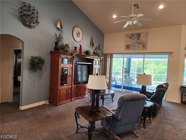 228 SE 30th TER, Cape Coral, FL 33904