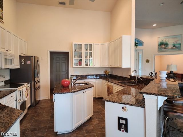228 SE 30th TER, Cape Coral, FL 33904