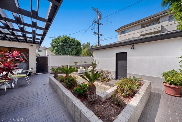 1427 S Doheny Drive, Los Angeles, CA 90035