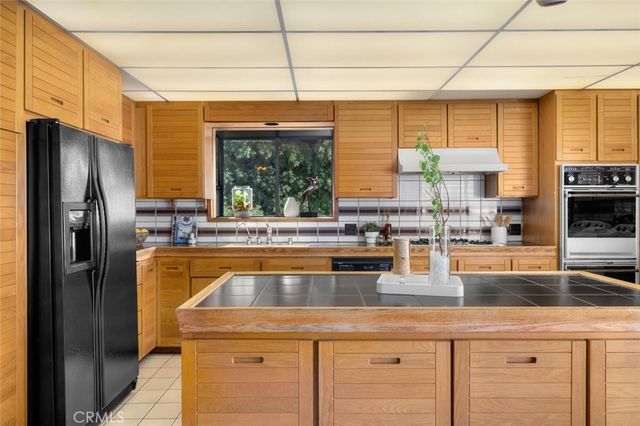 1427 S Doheny Drive, Los Angeles, CA 90035