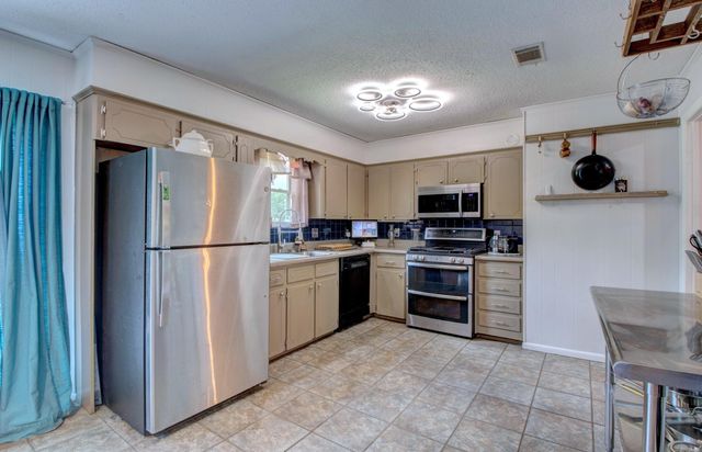 5401 Western Hills Avenue, Little Rock, AR 72204