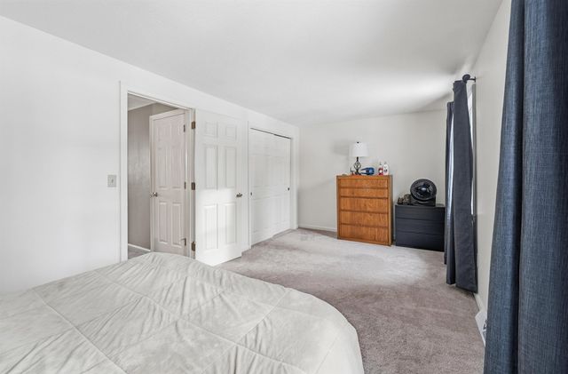 46 Andover Down, Nashua, NH 03063