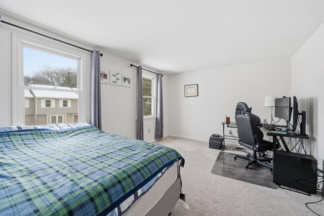 46 Andover Down, Nashua, NH 03063