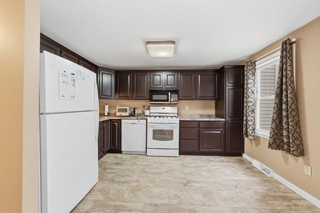 46 Andover Down, Nashua, NH 03063