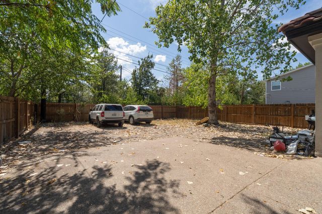6707 Santos ST, Austin, TX 78741