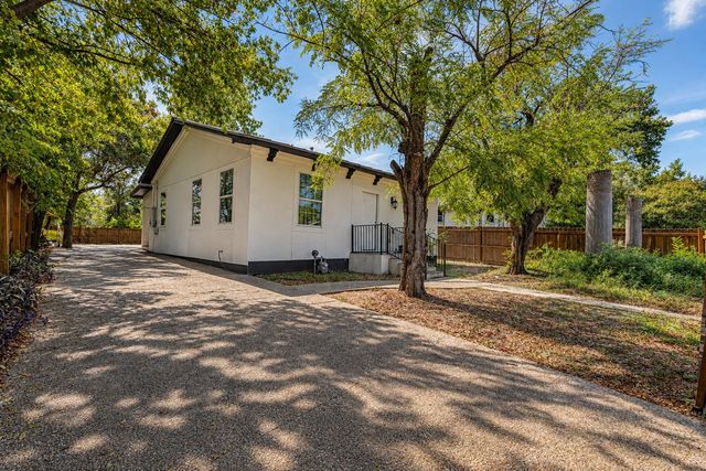 6707 Santos ST, Austin, TX 78741