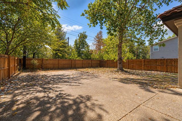 6707 Santos ST, Austin, TX 78741