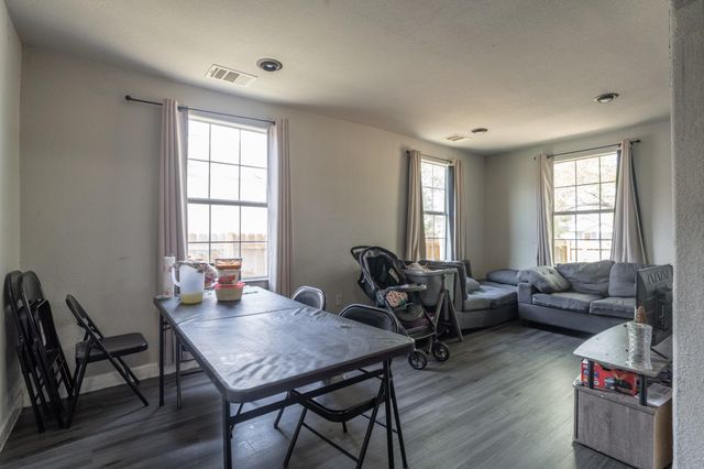 6707 Santos ST, Austin, TX 78741