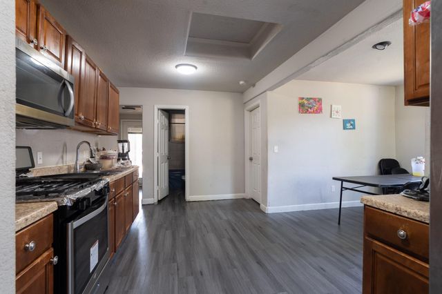 6707 Santos ST, Austin, TX 78741