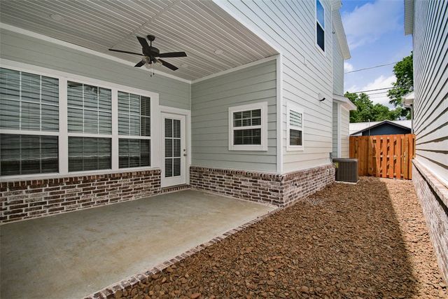 508 W Persimmon Street, Rogers, AR 72756