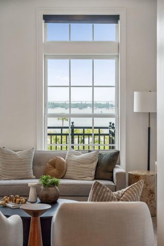 368 Broad Street, Charleston, SC 29401