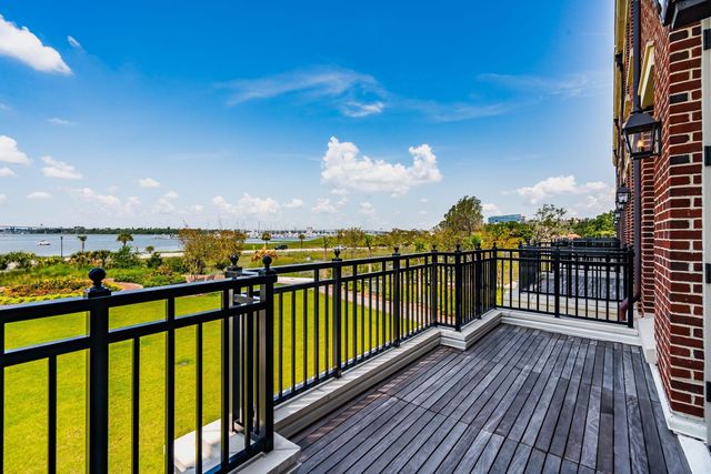 368 Broad Street, Charleston, SC 29401
