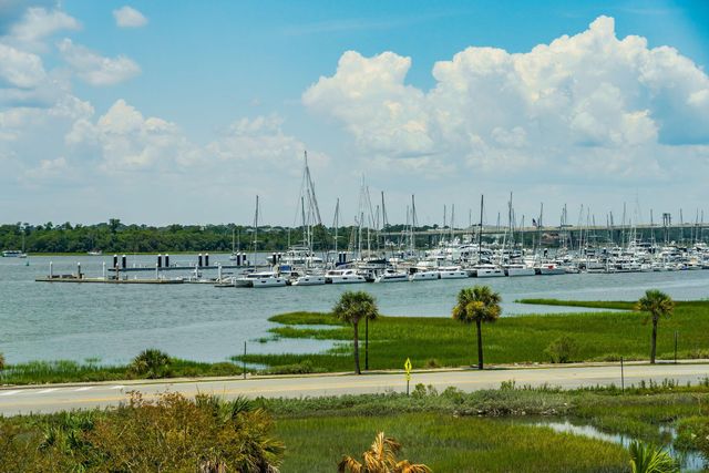368 Broad Street, Charleston, SC 29401
