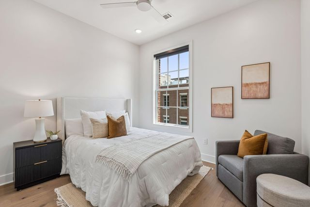 368 Broad Street, Charleston, SC 29401