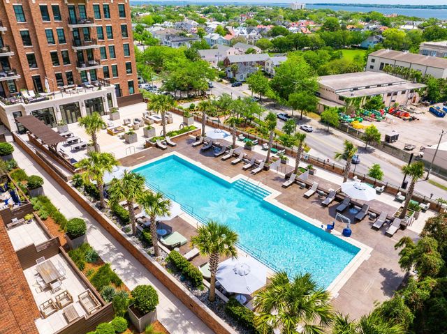 368 Broad Street, Charleston, SC 29401