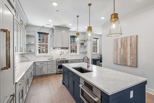 368 Broad Street, Charleston, SC 29401