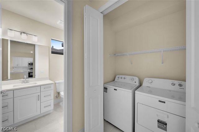 2102 Andalusia BLVD, Cape Coral, FL 33909