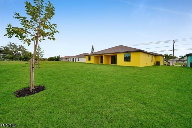 2102 Andalusia BLVD, Cape Coral, FL 33909