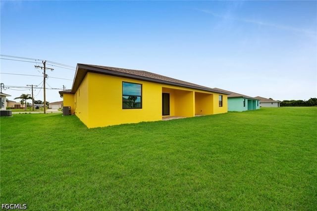 2102 Andalusia BLVD, Cape Coral, FL 33909