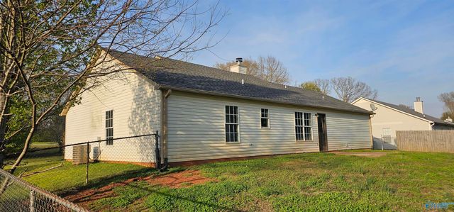 534 Henry Taylor Road, New Market, AL 35761