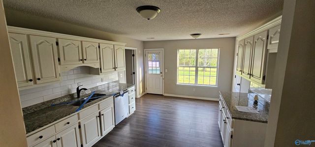 534 Henry Taylor Road, New Market, AL 35761