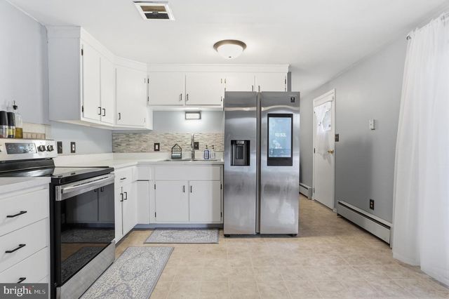 727 HIGHLAND AVE, Kutztown, PA 19530