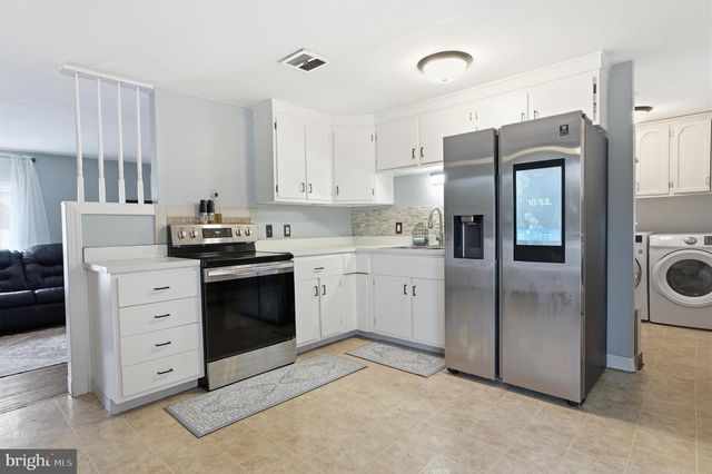 727 HIGHLAND AVE, Kutztown, PA 19530