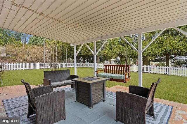 727 HIGHLAND AVE, Kutztown, PA 19530