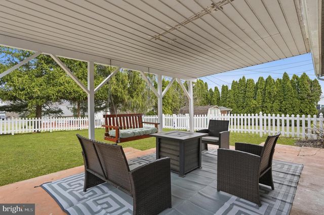 727 HIGHLAND AVE, Kutztown, PA 19530