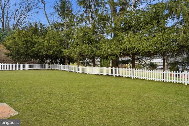 727 HIGHLAND AVE, Kutztown, PA 19530