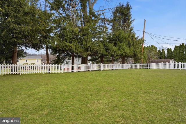 727 HIGHLAND AVE, Kutztown, PA 19530