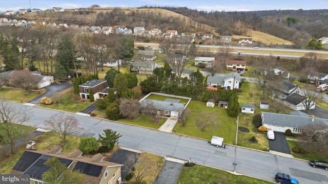 727 HIGHLAND AVE, Kutztown, PA 19530