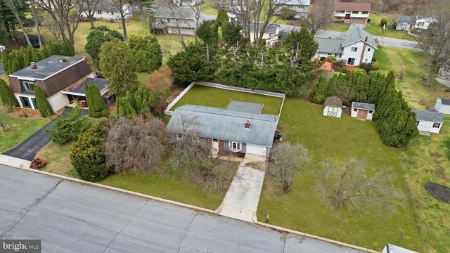 727 HIGHLAND AVE, Kutztown, PA 19530