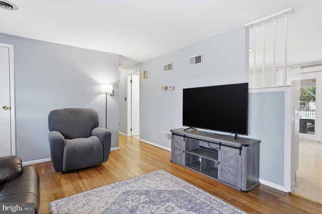 727 HIGHLAND AVE, Kutztown, PA 19530