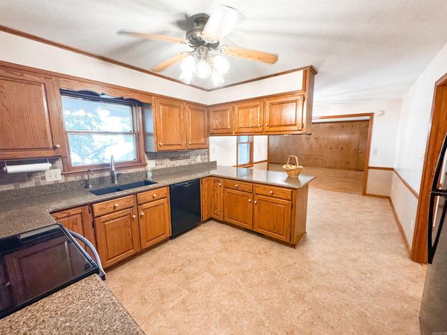 305 Live Oak, Searcy, AR 72143