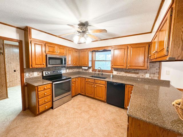 305 Live Oak, Searcy, AR 72143