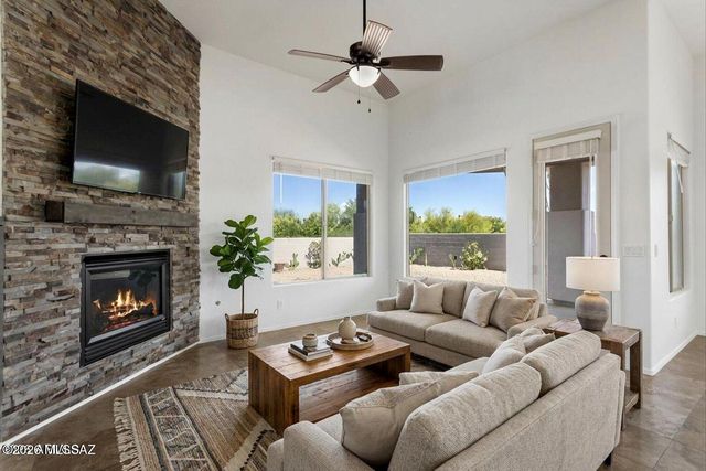 11318 E White Feather Lane, Scottsdale, AZ 85262