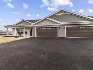 1601 Wildlife DRIVE #1, Kewaskum, WI 53040