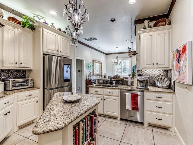 16200 Muirfield Place, Edmond, OK 73013