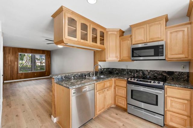 6680 Bell Bluff Avenue, San Diego, CA 92119