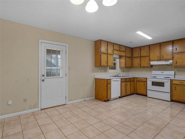 95 Rosewood Drive, Mcdonough, GA 30253