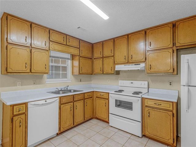 95 Rosewood Drive, Mcdonough, GA 30253