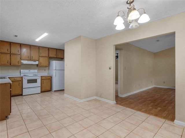 95 Rosewood Drive, Mcdonough, GA 30253