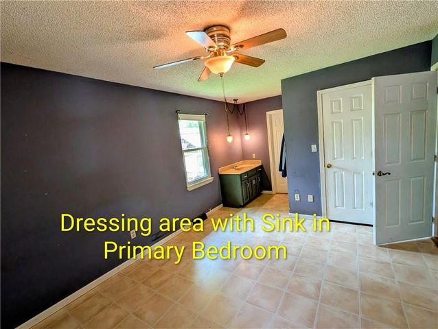 300 SW Palo Drive, Blue Springs, MO 64014
