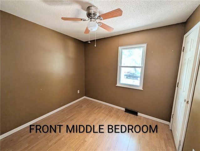 300 SW Palo Drive, Blue Springs, MO 64014