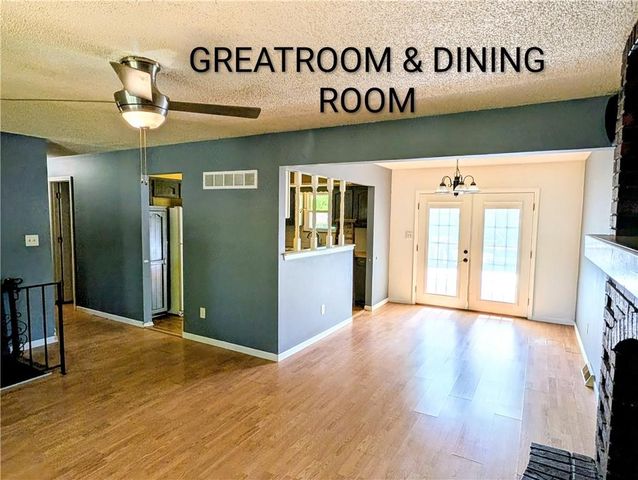 300 SW Palo Drive, Blue Springs, MO 64014