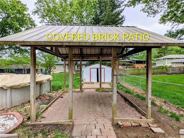 300 SW Palo Drive, Blue Springs, MO 64014