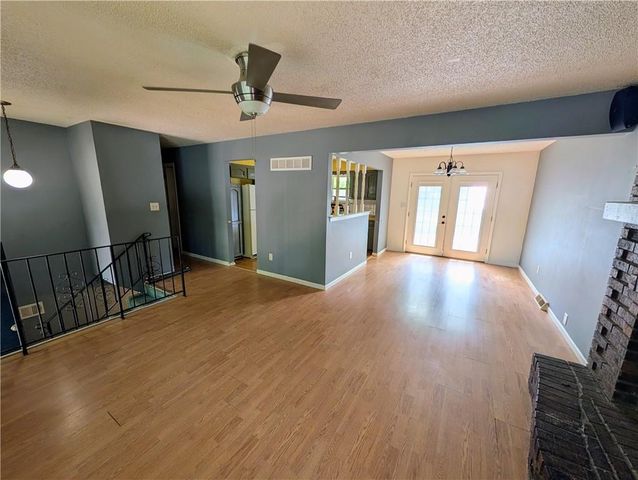 300 SW Palo Drive, Blue Springs, MO 64014