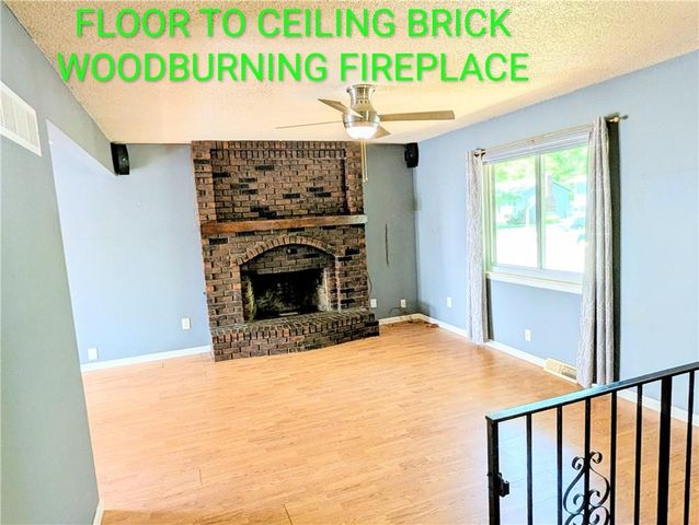 300 SW Palo Drive, Blue Springs, MO 64014