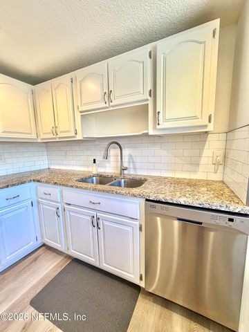 8264 DEVOE Street, Jacksonville, FL 32220